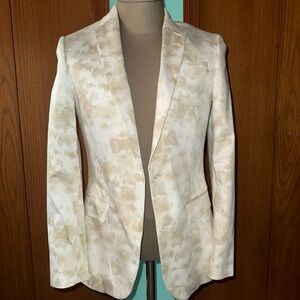 Elegant Cream and Tan Blazer